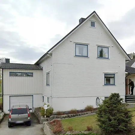 The White House - T6, Gratis Parkering Tromsø