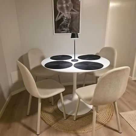 The White House T6, Gratis Parkering, Rolig Lägenhet *